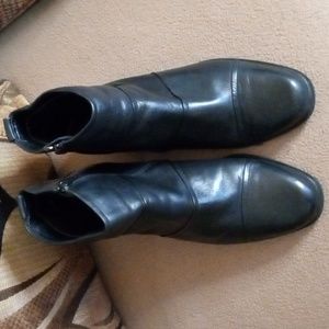 Borelli black boots size 9